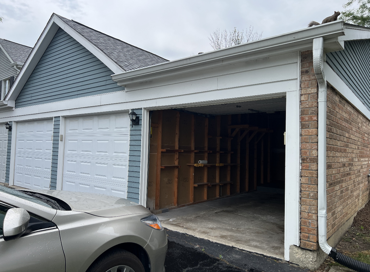 309 Memory Lane, Unit 1 Westmont, IL 60559 - Photo 23 of 23 a view of garage