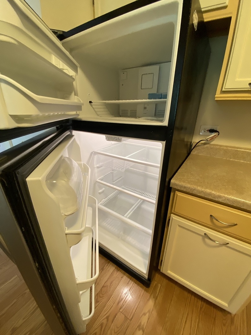 309 Memory Lane, Unit 1 Westmont, IL 60559 - Photo 6 of 23 a view of front door