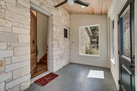 $975,000 | 721 Bluffview Drive, Wimberley, TX 78676