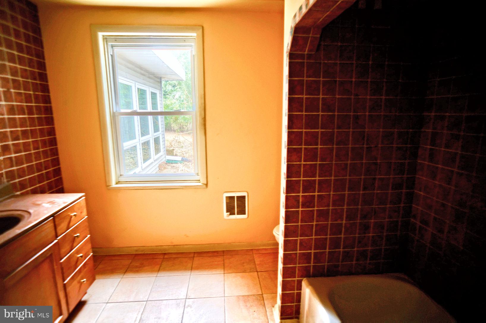 400 Summit Road New Cumberland, PA 17070 - Photo 8 of 21 Gallery Image 8