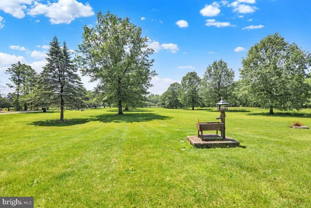 $839,000 | 6877 Old Highway 22, Bethel, PA 19507