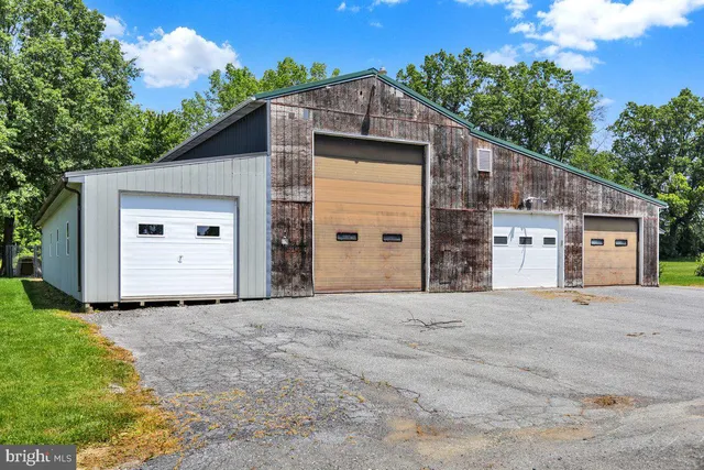 $839,000 | 6877 Old Highway 22, Bethel, PA 19507