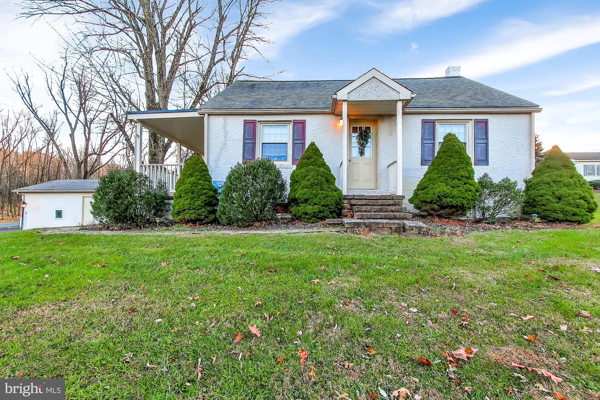 306 East Moyer Road Pottstown, PA 19464 - Photo 2 of 24 Front of house