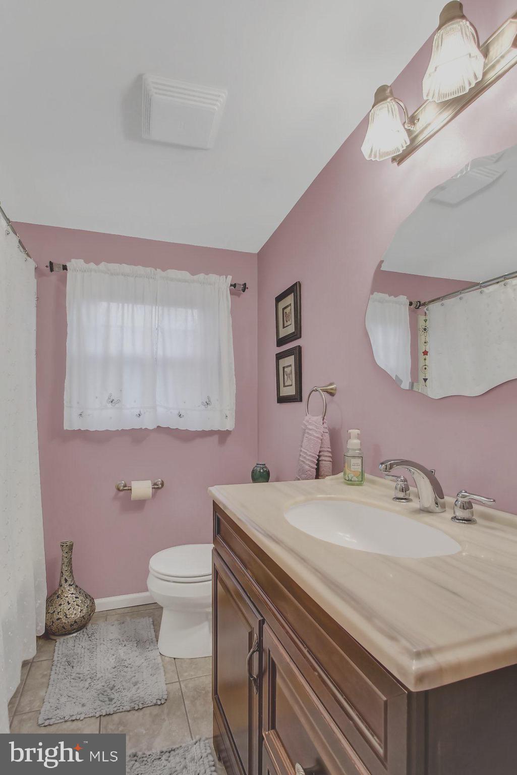 306 East Moyer Road Pottstown, PA 19464 - Photo 17 of 24 Second floor full bath