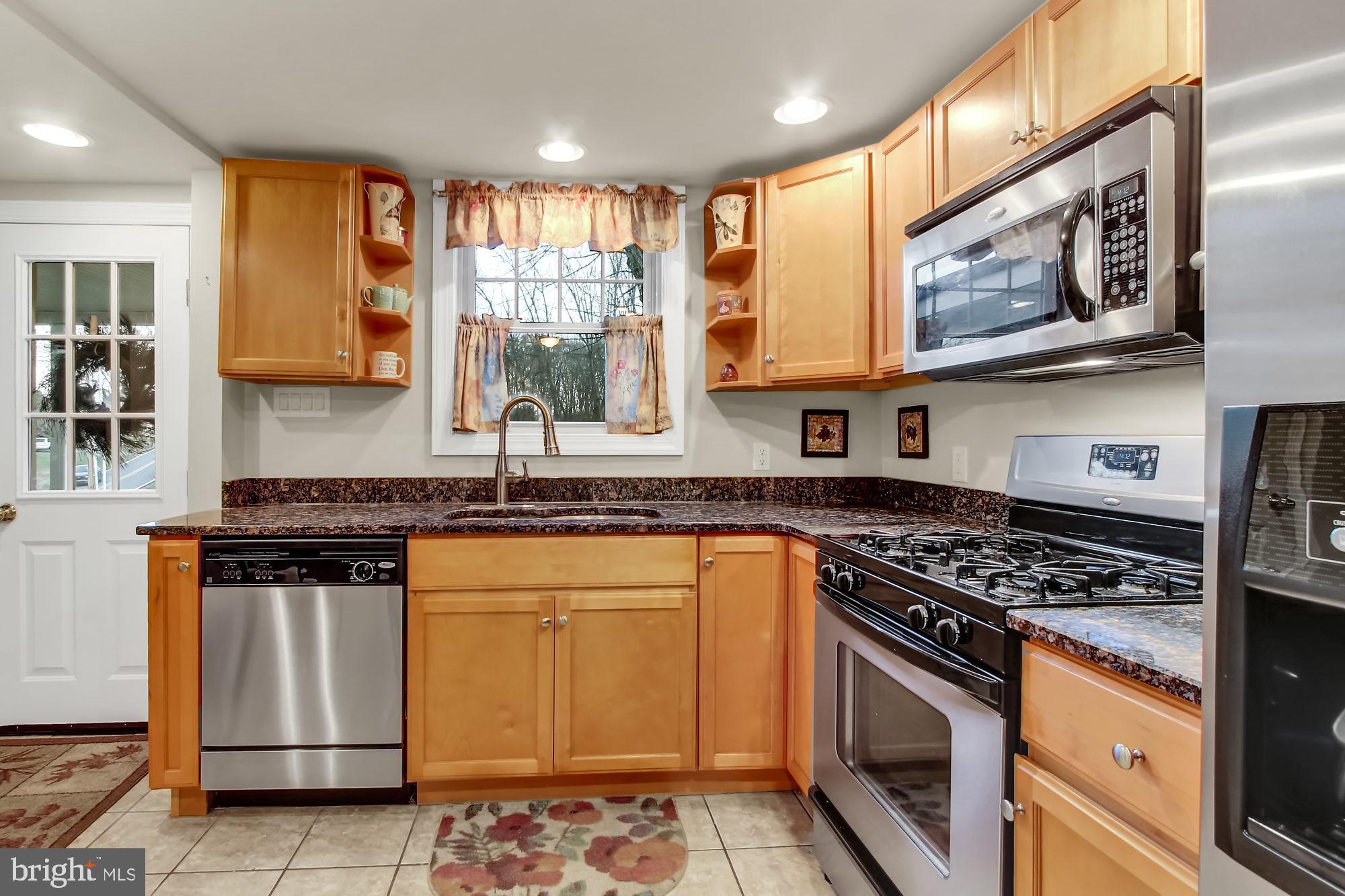 306 East Moyer Road Pottstown, PA 19464 - Photo 4 of 24 Gallery Image 4