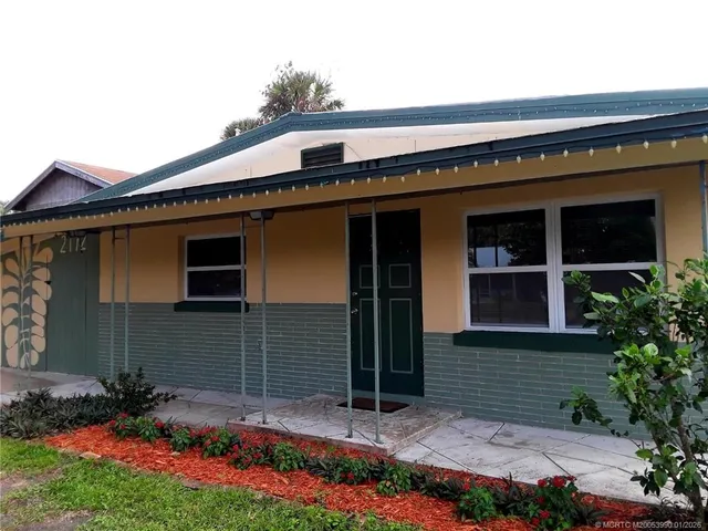 $2,200 | 2172 Northeast Pelican Terrace, Jensen Beach, FL 34957