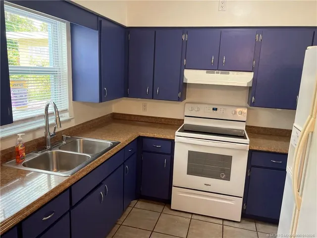 $2,200 | 2172 Northeast Pelican Terrace, Jensen Beach, FL 34957