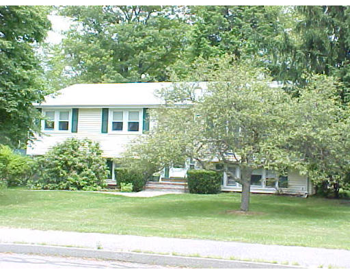 7 Fern Road Braintree, MA 02184 - Photo 2 of 19 Gallery Image 2