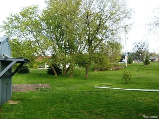 947 Baldwin Road Lapeer, MI 48446 - Photo 9 of 9 Backyard.jpg
