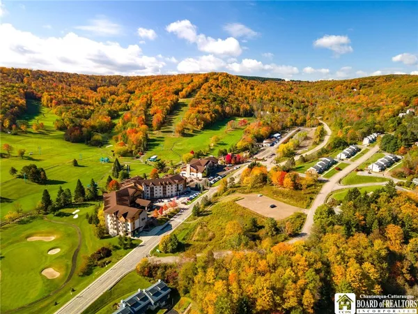 $77,900 | 401-403 Tamarack Drive, Unit 4, Ellicottville, NY 14731