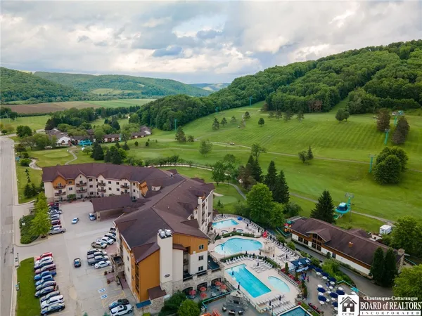 $77,900 | 401-403 Tamarack Drive, Unit 4, Ellicottville, NY 14731