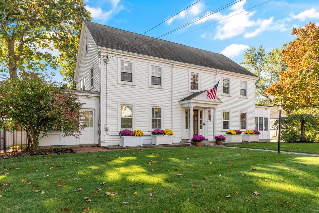92 Chandler Road Medford, MA 02155 - Photo 2 of 42 Gallery Image 2