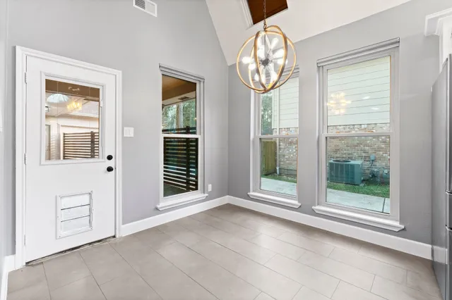 $3,900 | 31 Tanager Trail, The Woodlands, TX 77381