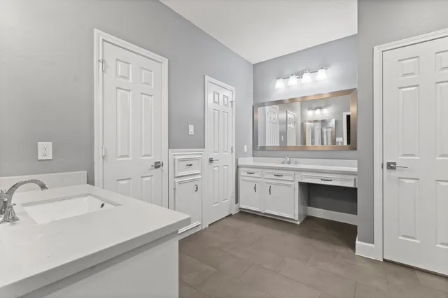 $3,900 | 31 Tanager Trail, The Woodlands, TX 77381