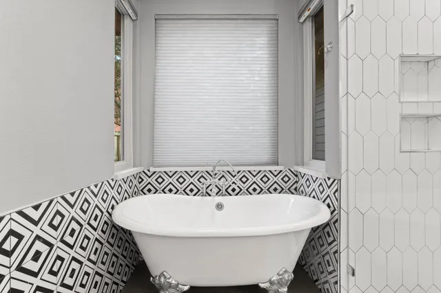 $3,900 | 31 Tanager Trail, The Woodlands, TX 77381