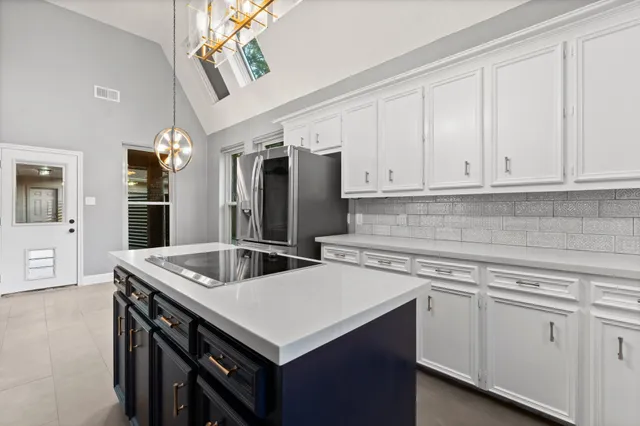 $3,900 | 31 Tanager Trail, The Woodlands, TX 77381