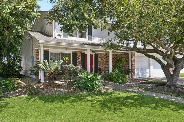 $214,000 | 3812 Chadwood Drive, Harvey, LA 70058