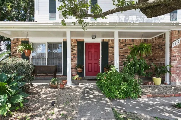 $199,000 | 3812 Chadwood Drive, Harvey, LA 70058