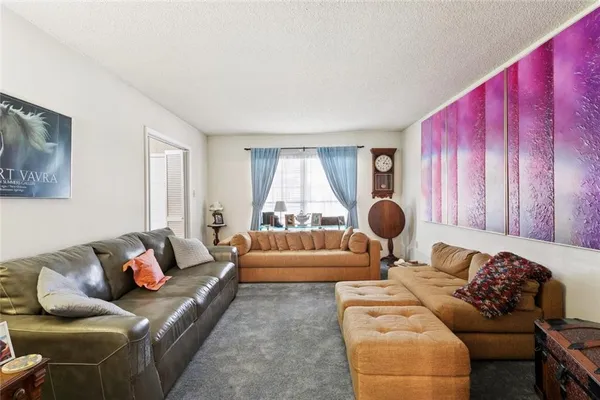 $199,000 | 3812 Chadwood Drive, Harvey, LA 70058