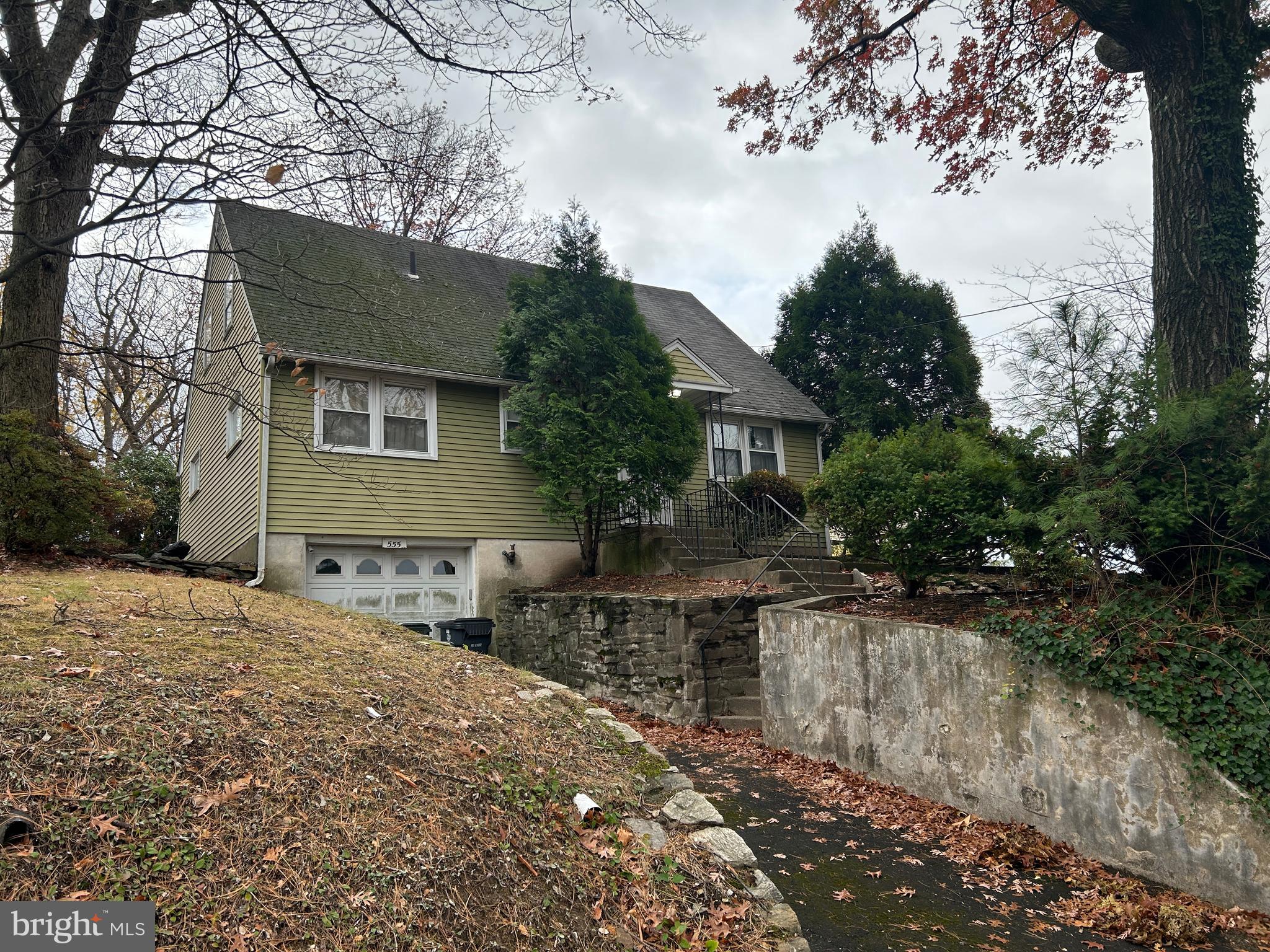 555 Edge Hill Road Glenside, PA 19038 - Photo 2 of 27 Gallery Image 2