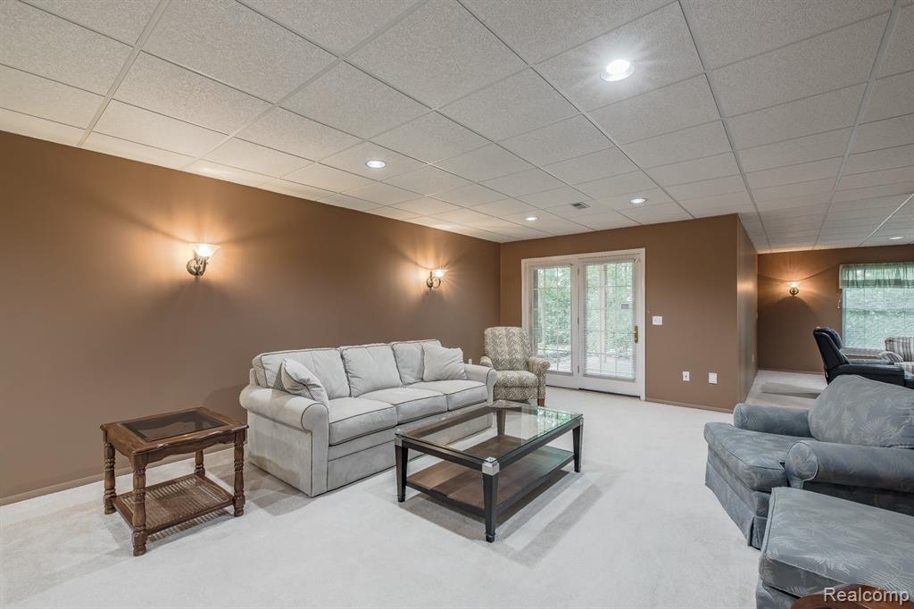 6580 Summit Ridge Clarkston, MI 48346 - Photo 36 of 54