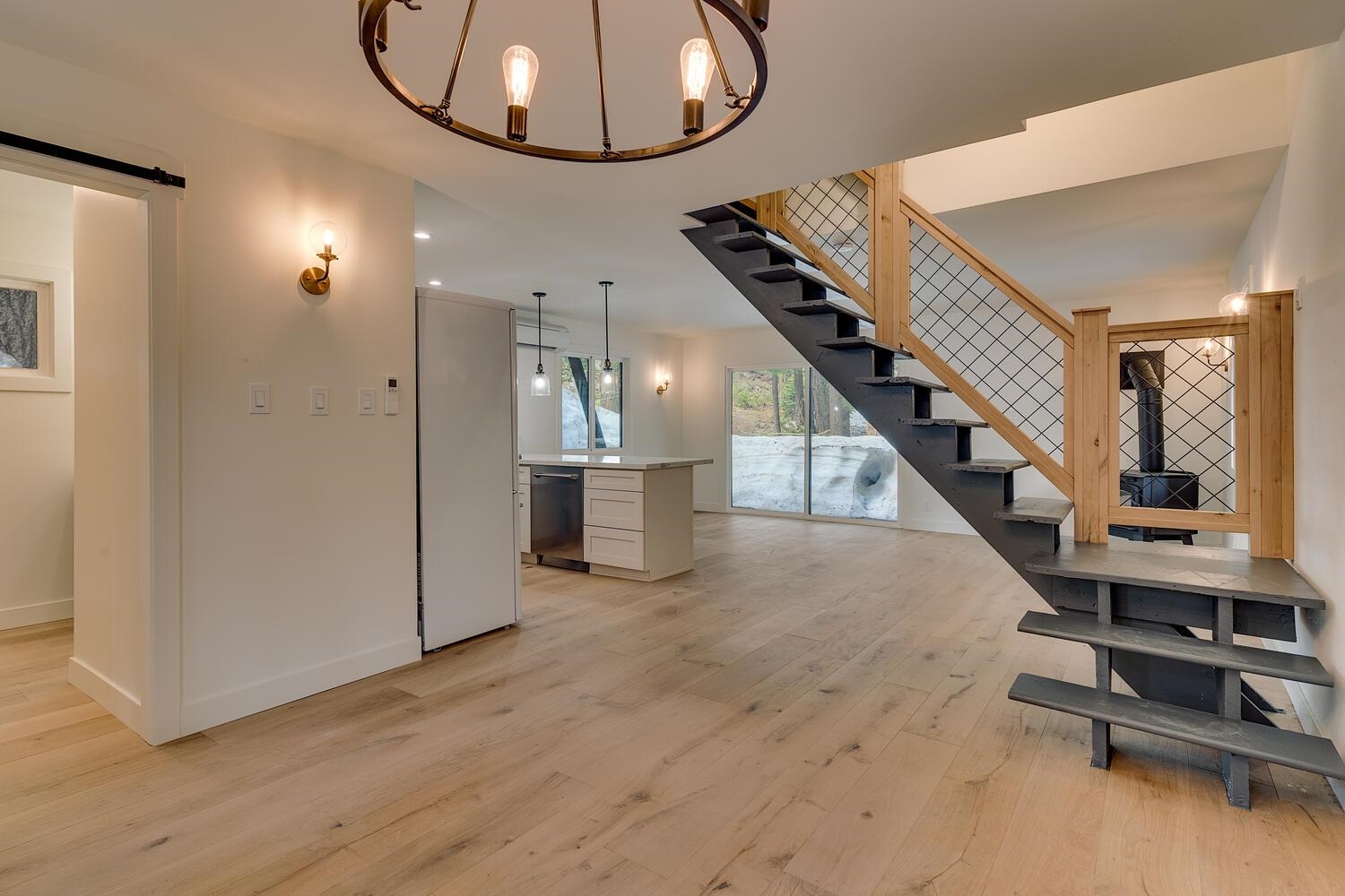 10467 Washoe Road Truckee, CA 96161 - Photo 5 of 18 Gallery Image 5
