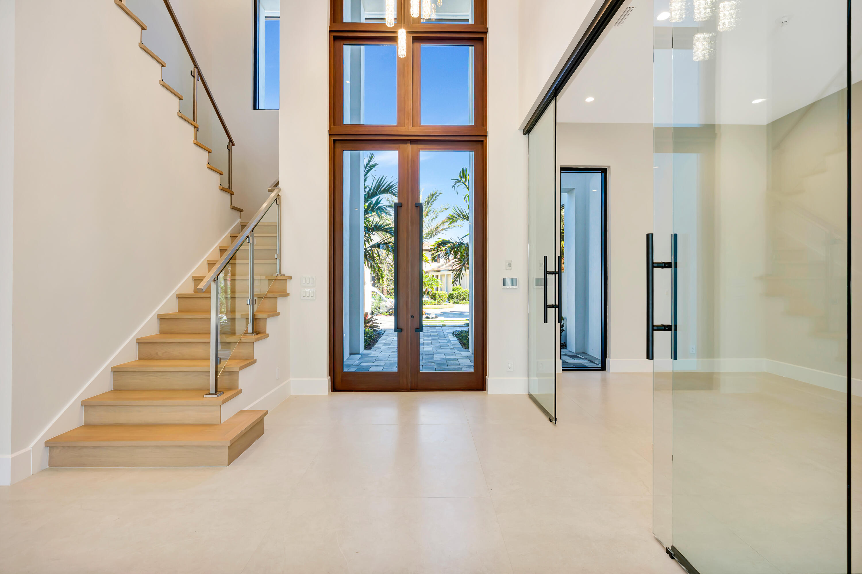 112 Regatta Drive Jupiter, FL 33477 - Photo 6 of 85 Modern Aesthetics