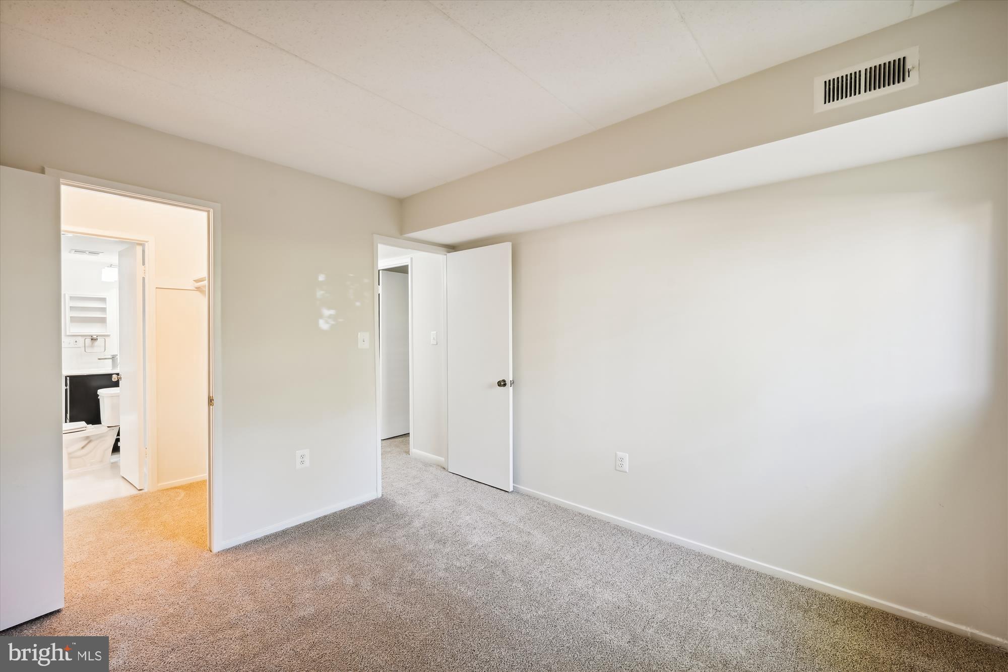 5673 Harpers Farm Road, Unit B Columbia, MD 21044 - Photo 33 of 72 Bedroom