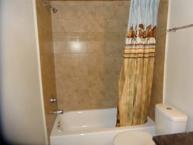 $1,900 | 1606 Quail Run, Brookshire, TX 77423