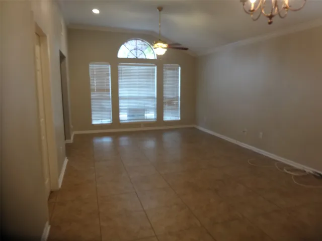 $1,900 | 1606 Quail Run, Brookshire, TX 77423