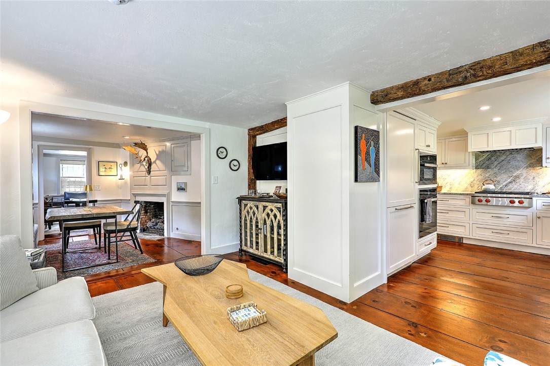 41 3rd Street Newport, RI 02840 - Photo 19 of 45