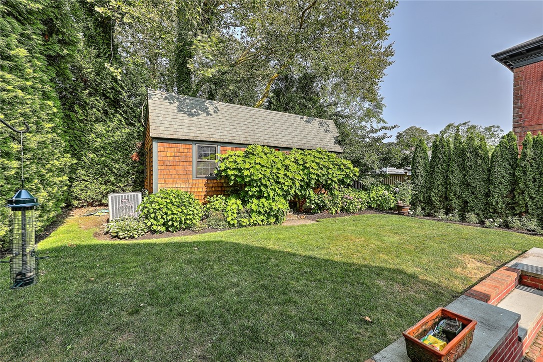 41 3rd Street Newport, RI 02840 - Photo 5 of 45