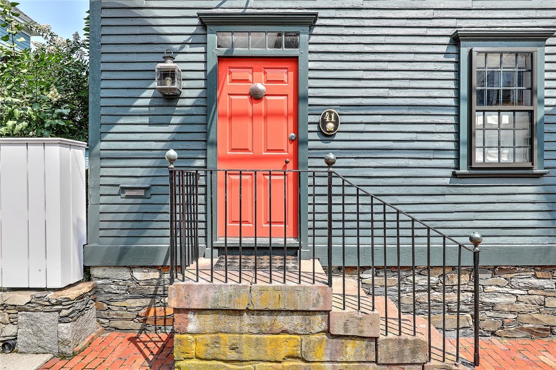 41 3rd Street Newport, RI 02840 - Photo 6 of 45