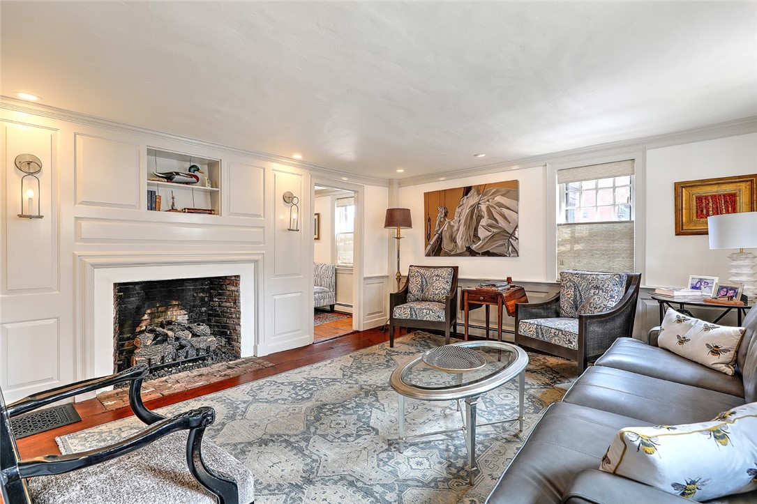 41 3rd Street Newport, RI 02840 - Photo 9 of 45