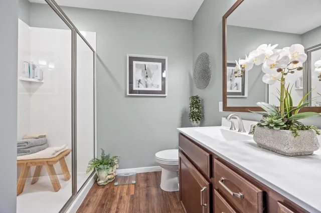 $265,945 | 1948 Wayzata Boulevard, Unit 203, Long Lake, MN 55356