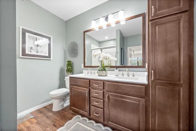 $265,945 | 1948 Wayzata Boulevard, Unit 203, Long Lake, MN 55356