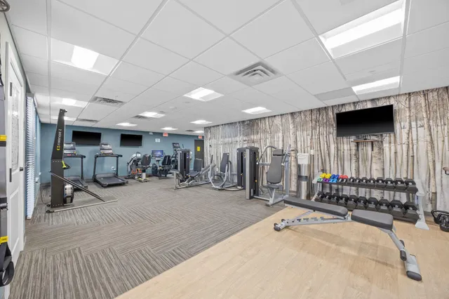 $265,945 | 1948 Wayzata Boulevard, Unit 203, Long Lake, MN 55356