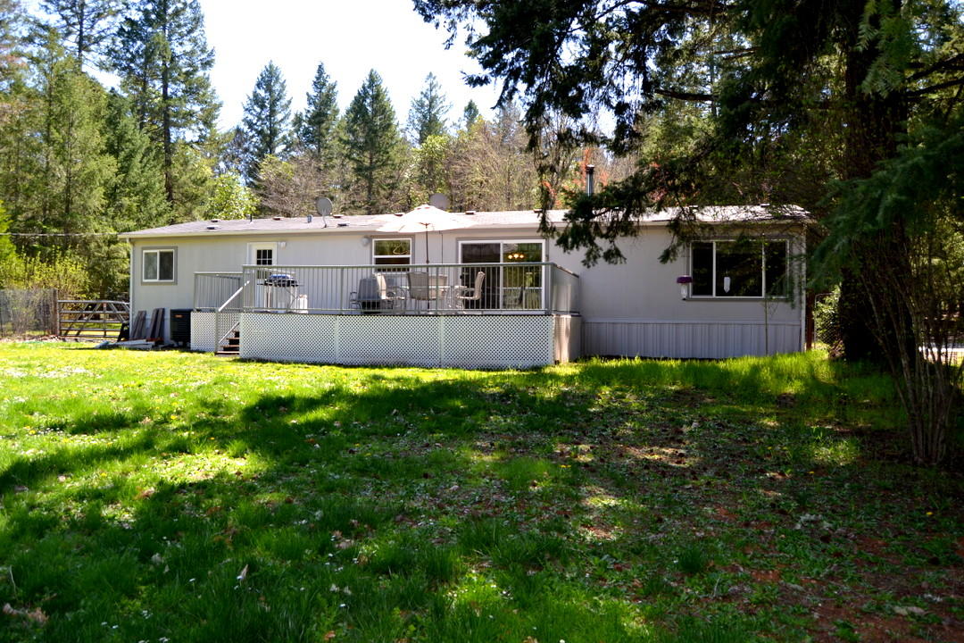3320 Riverbanks Road Grants Pass, OR 97527 - Photo 24 of 35 DSC_9745