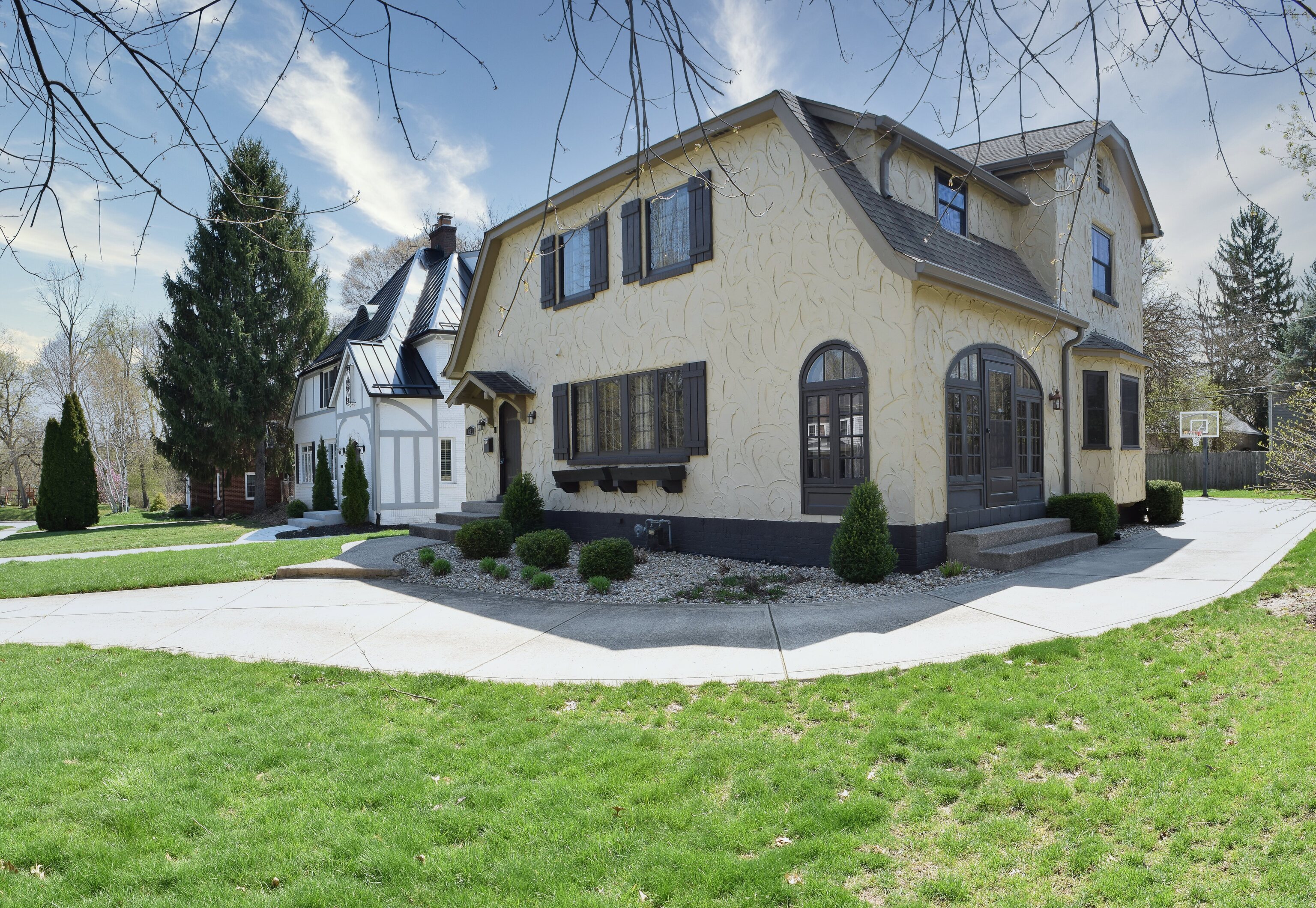 131 Berkley Road Indianapolis, IN 46208 - Photo 4 of 36 Gallery Image 4