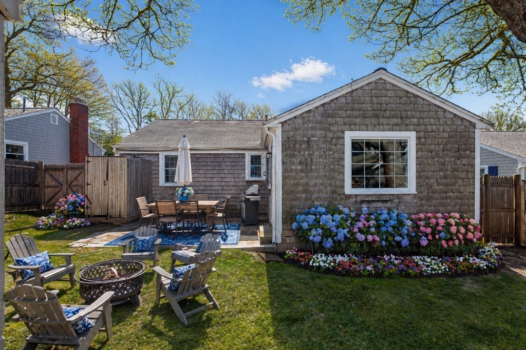 9 Mayflower Road Yarmouth, MA 02673 - Photo 4 of 25 Gallery Image 4