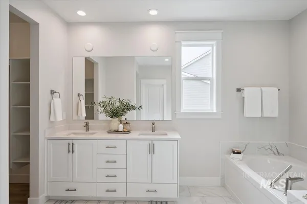 $609,000 | 1924 West Arya Street, Kuna, ID 83634