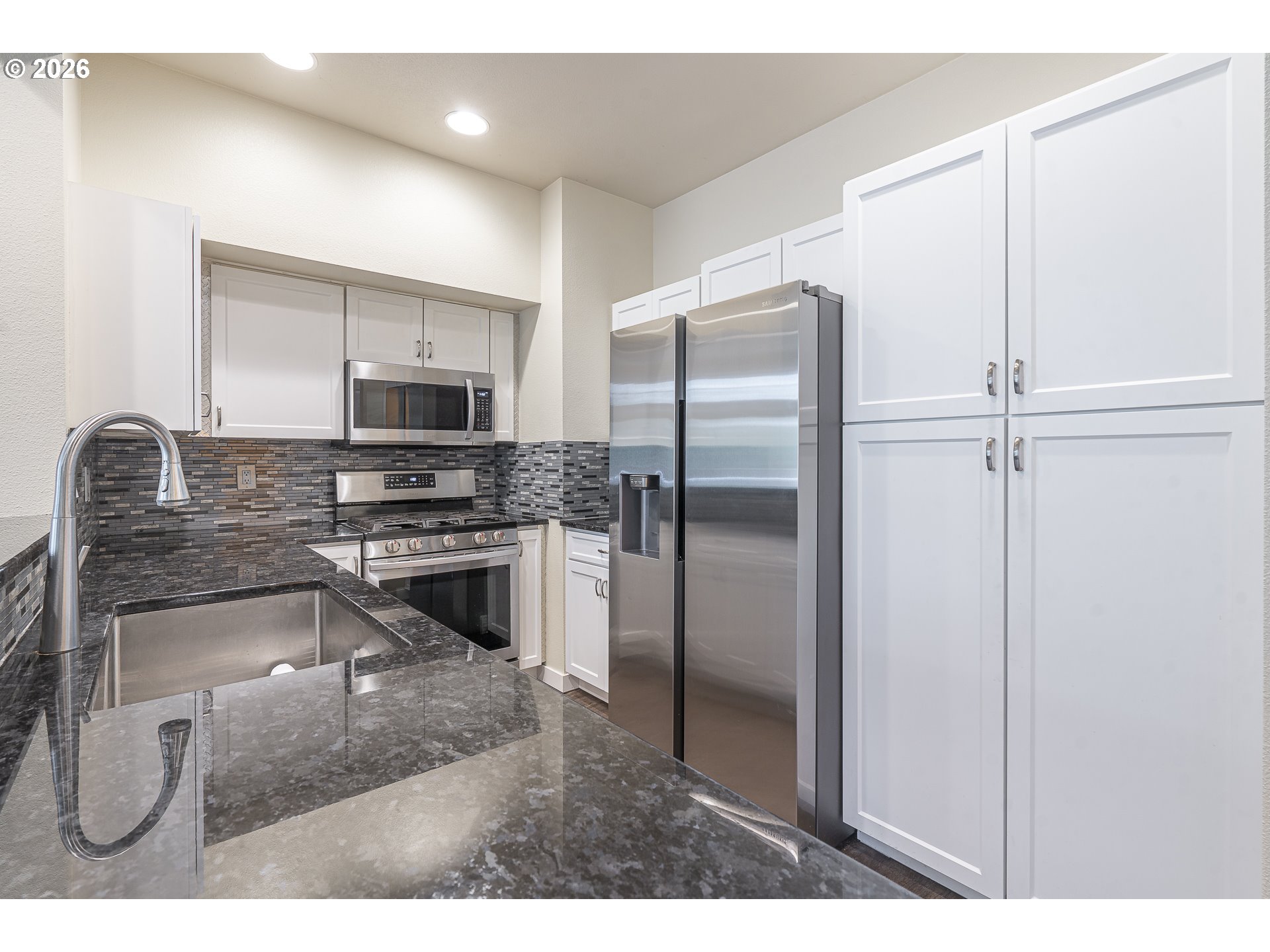 12312 Southwest Meader Way Beaverton, OR 97008 - Photo 13 of 26