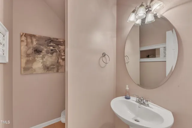 a view of utility room