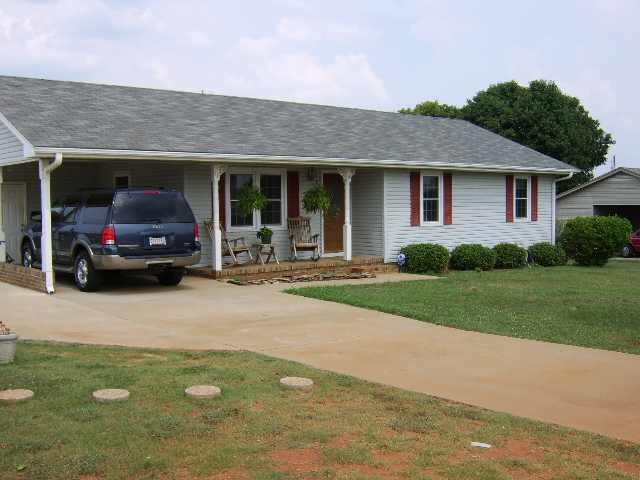 311 Kingsboro Road Anderson, SC 29626 - Photo 1 of 9 Gallery Image 1