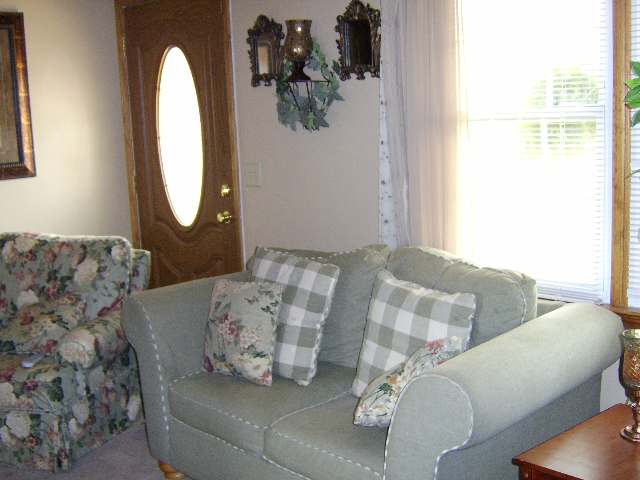 311 Kingsboro Road Anderson, SC 29626 - Photo 3 of 9 Gallery Image 3