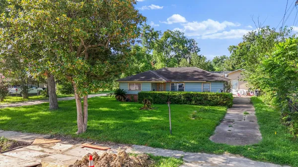 $370,000 | 246 Rebecca Street, Houston, TX 77022