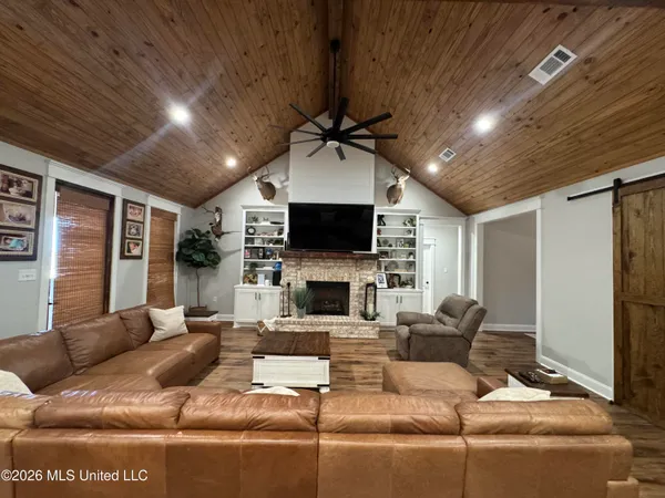 $750,000 | 329 Gilmer's Chapel Road, Conehatta, MS 39057