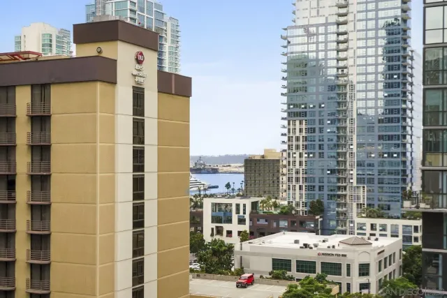 $579,900 | 425 West Beech Street, Unit 1003, San Diego, CA 92101
