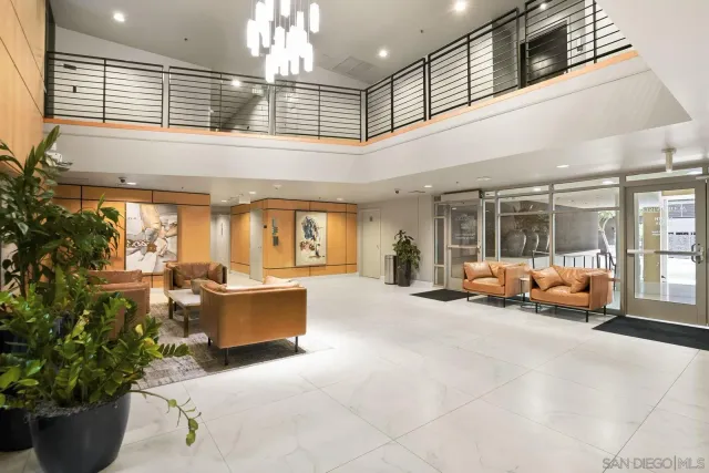 $579,900 | 425 West Beech Street, Unit 1003, San Diego, CA 92101