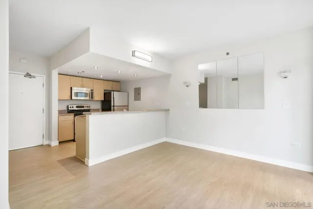 $579,900 | 425 West Beech Street, Unit 1003, San Diego, CA 92101